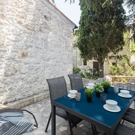 Casetta In - Haus Fuer 4 Personen Holiday home Vrsar